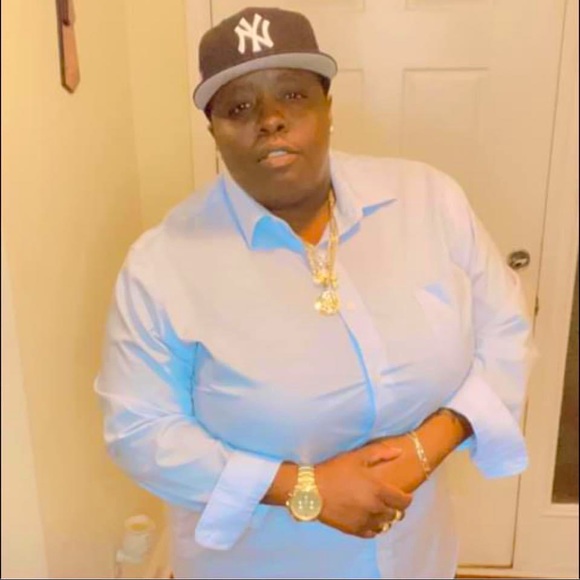 Meet your Posher, Tessa - Picture 1 of 1